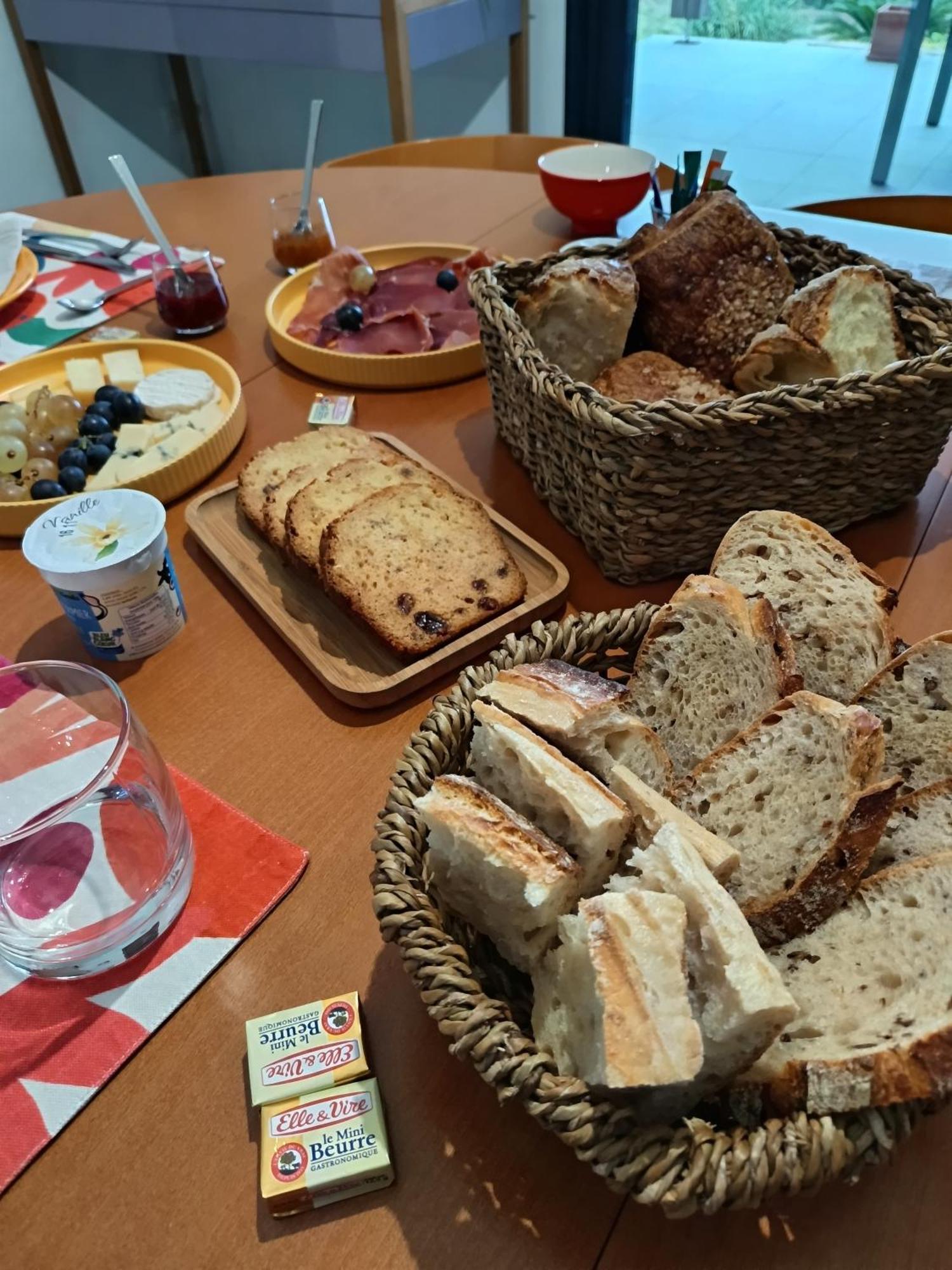 La Petite Du *